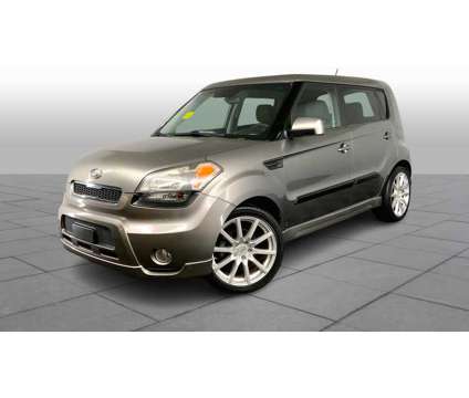 2011UsedKiaUsedSoulUsed5dr Wgn Auto is a Silver 2011 Kia Soul Hatchback in Hanover MA