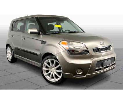 2011UsedKiaUsedSoulUsed5dr Wgn Auto is a Silver 2011 Kia Soul Hatchback in Hanover MA