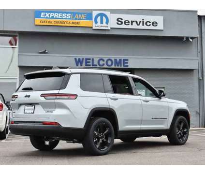 2024 Jeep Grand Cherokee L Limited is a Silver 2024 Jeep grand cherokee Car for Sale in Rockford IL