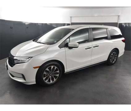 2021 Honda Odyssey EX-L is a Silver, White 2021 Honda Odyssey EX Car for Sale in Rochester NY