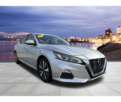 2021 Nissan Altima 2.5 SV is a Silver 2021 Nissan Altima 2.5 Trim Car for Sale in Memphis TN