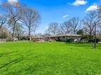 Home For Sale In Smithtown, New York