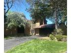 Condo For Sale In West Bloomfield, Michigan