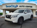 2022 Nissan Pathfinder White, 29K miles