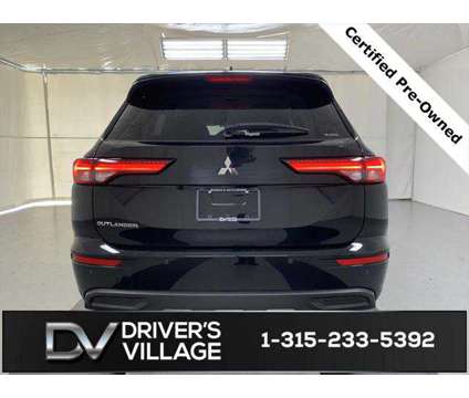 2022 Mitsubishi Outlander ES 2.5 S-AWC is a Black 2022 Mitsubishi Outlander ES SUV in Cicero NY