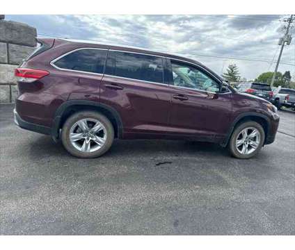 2017 Toyota Highlander Limited is a Red 2017 Toyota Highlander Limited SUV in Dubuque IA