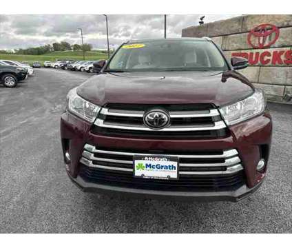 2017 Toyota Highlander Limited is a Red 2017 Toyota Highlander Limited SUV in Dubuque IA