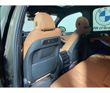 2025 BMW X5 xDrive40i is a Green 2025 BMW X5 3.0si SUV in Brooklyn NY