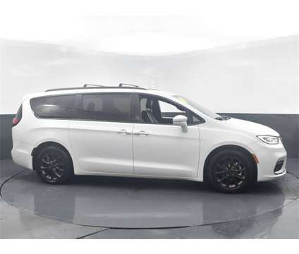 2021 Chrysler Pacifica Touring L is a White 2021 Chrysler Pacifica Touring Car for Sale in Noblesville IN