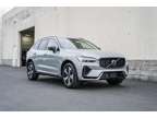 2024 Volvo XC60 Recharge Plug-In Hybrid T8 Plus Dark Theme