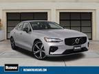 2024 Volvo S60 B5 Plus Dark Theme