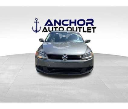 2011 Volkswagen Jetta 2.5L SE Convenience &amp; Sunroof is a Grey 2011 Volkswagen Jetta 2.5 Trim Sedan in Cary NC