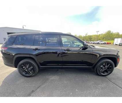 2024 Jeep Grand Cherokee L Altitude X is a Black 2024 Jeep grand cherokee Altitude SUV in Freeport IL