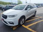 Used 2022 Chrysler Pacifica Touring L