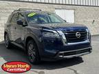 2022 Nissan Pathfinder SV 4dr Front-Wheel Drive