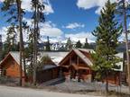 Breckenridge 3BR 3.5BA, Captivating west-facing prow windows