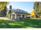 Bonners Ferry 5BR 2BA, Turn of the century classic on 's S