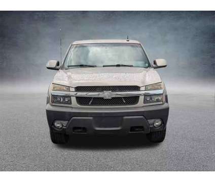 2003 Chevrolet Avalanche 1500 for sale is a Gold 2003 Chevrolet Avalanche 1500 Trim Car for Sale in Tampa FL