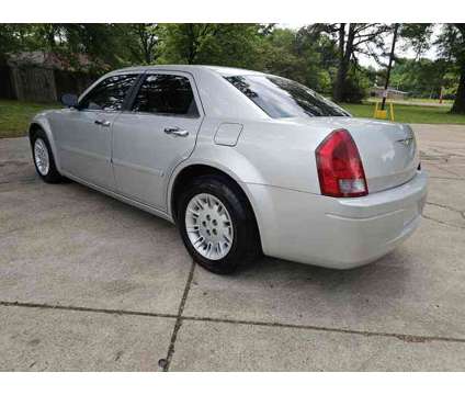 2006 Chrysler 300 for sale is a 2006 Chrysler 300 Model Car for Sale in Memphis TN