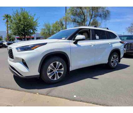2024NewToyotaNewHighlander is a White 2024 Toyota Highlander XLE Car for Sale in Henderson NV