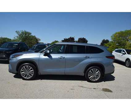 2022 Toyota Highlander Platinum is a Silver 2022 Toyota Highlander Car for Sale in Lombard IL