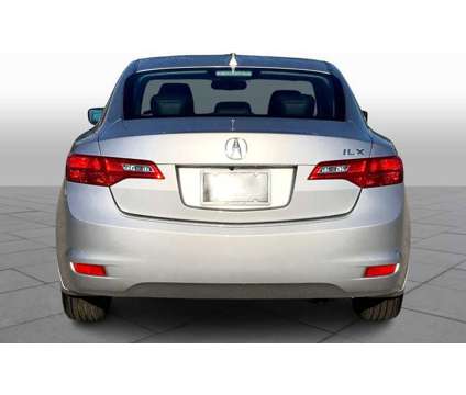 2013UsedAcuraUsedILXUsed4dr Sdn is a Silver 2013 Acura ILX Car for Sale in Maple Shade NJ