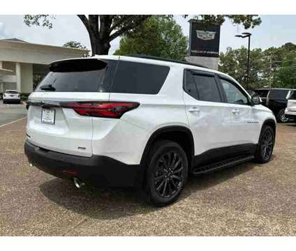 2022 Chevrolet Traverse RS is a White 2022 Chevrolet Traverse RS Car for Sale in Memphis TN