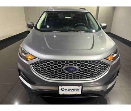 2024 Ford Edge SE is a Silver 2024 Ford Edge SE Car for Sale in Madison WI