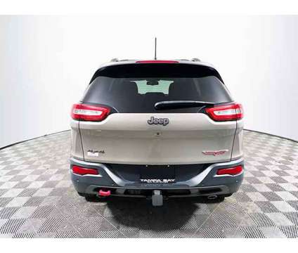 2018 Jeep Cherokee Trailhawk is a 2018 Jeep Cherokee Trailhawk Car for Sale in Tampa FL