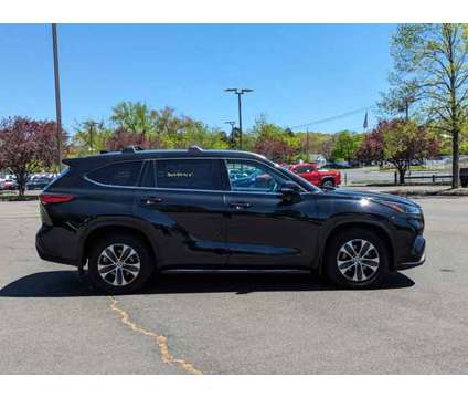 2021 Toyota Highlander XLE is a Black 2021 Toyota Highlander XLE Car for Sale in Manchester CT