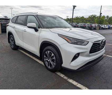 2024 Toyota Highlander XLE is a White 2024 Toyota Highlander XLE Car for Sale in Wilkes Barre PA