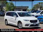 2022 Chrysler Pacifica Touring L 9484 miles