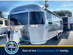 2024 Airstream Airstream Flying Cloud 27FB Twin 28ft
