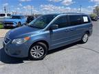 2012 Volkswagen Routan SE