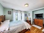 Home For Sale In Franklin Square, New York