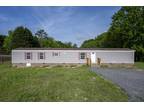 Mobile Home on 1 Acre Lot in Clemmons