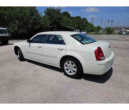 2006 Chrysler 300 for sale is a White 2006 Chrysler 300 Model Car for Sale in Abilene TX
