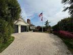 Home For Sale In Huntington Bay, New York