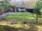 Home For Sale In Cutchogue, New York