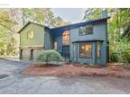 Home For Sale In West Linn, Oregon