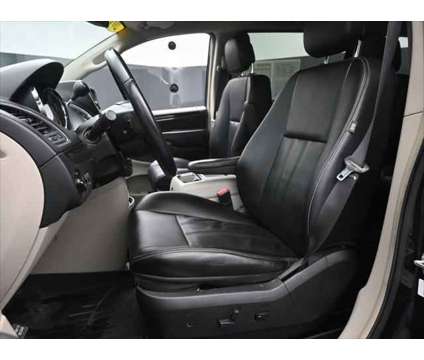 2014 Chrysler Town and Country Touring is a 2014 Chrysler town &amp; country Van in Dubuque IA