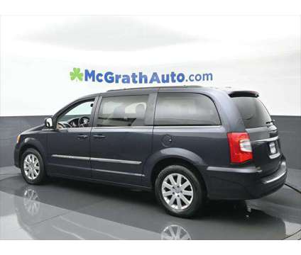 2014 Chrysler Town and Country Touring is a 2014 Chrysler town &amp; country Van in Dubuque IA