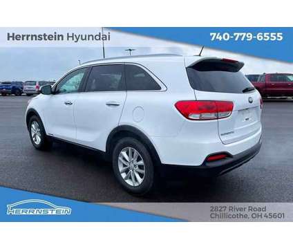 2017 Kia Sorento 3.3L LX is a White 2017 Kia Sorento SUV in Chillicothe OH