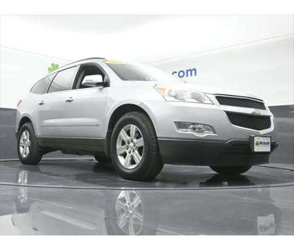 2010 Chevrolet Traverse LT is a Silver 2010 Chevrolet Traverse LT SUV in Dubuque IA