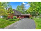 19008 Alpenglow Ln, Brookeville, MD 20833