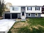 6 Independence Dr, Bordentown, NJ 08505