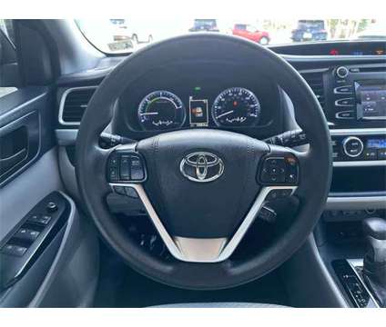 2019 Toyota Highlander Hybrid LE is a Black 2019 Toyota Highlander Hybrid LE Hybrid in Fairfax VA