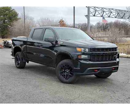 2019 Chevrolet Silverado 1500 Custom Trail Boss is a Brown 2019 Chevrolet Silverado 1500 Custom Truck in Walled Lake MI