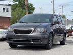 2015 Chrysler Town & Country S