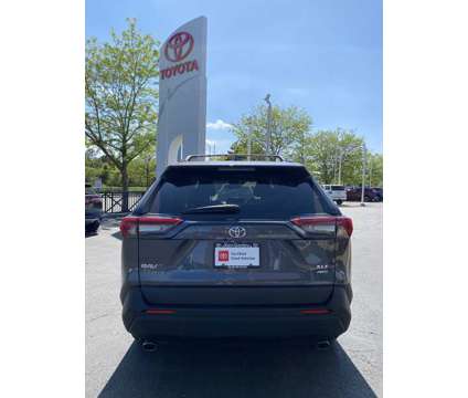 2022 Toyota RAV4 XLE is a Silver 2022 Toyota RAV4 XLE SUV in Akron OH